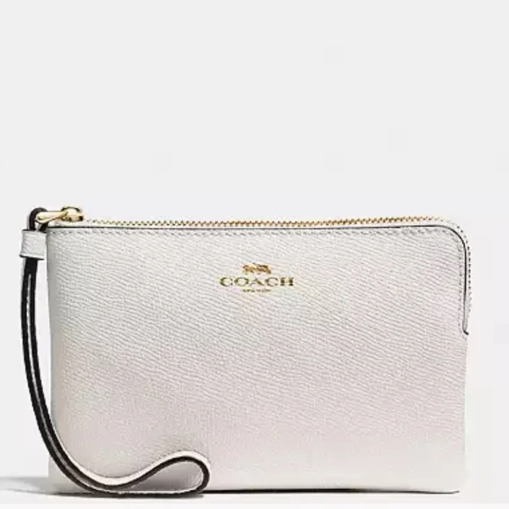 Coach Corner Zip Wristlet nwt in packaging - Picture 1 of 4